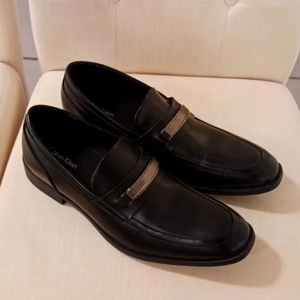 CLOSEOUT SALE!!! 👞👞Calvin Klein Leather Loafers,Size 12 Men,Gift It. 🎁